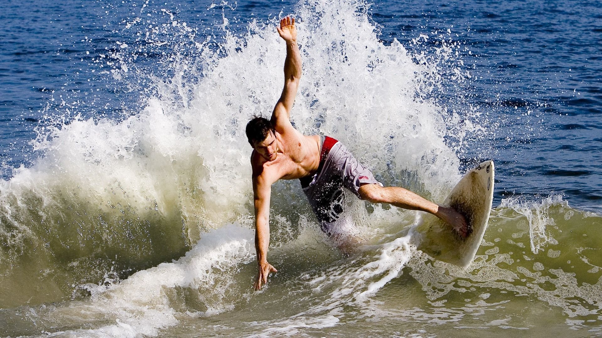 世界杯长期效应评估报告：主办国体育参与率明显提高